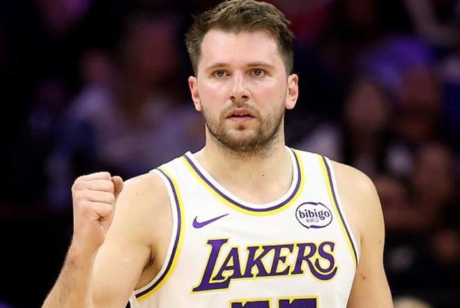 东契奇砍下42分创里程碑 湖人轻取骑士刷新队史