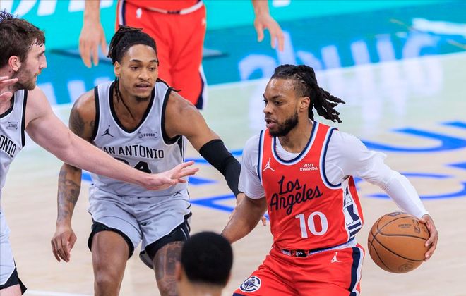 快船主场惨败马刺 莱昂纳德独木难支队友集体失