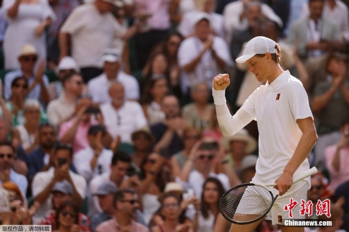 辛纳击败阿尔卡拉斯3-1夺得温布尔登男单冠军 首