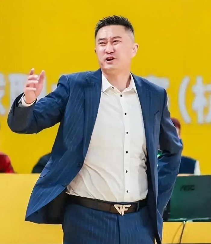 广东男篮主场遭逆转排名跌至第五