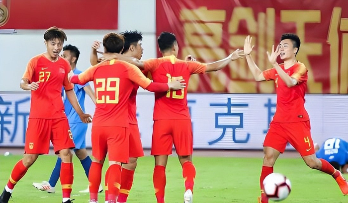 马镇首秀在即，国足迎战喀麦隆或迎关键变数