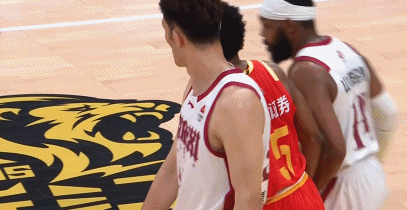 广厦VS山西季后赛冲突引犯规潮